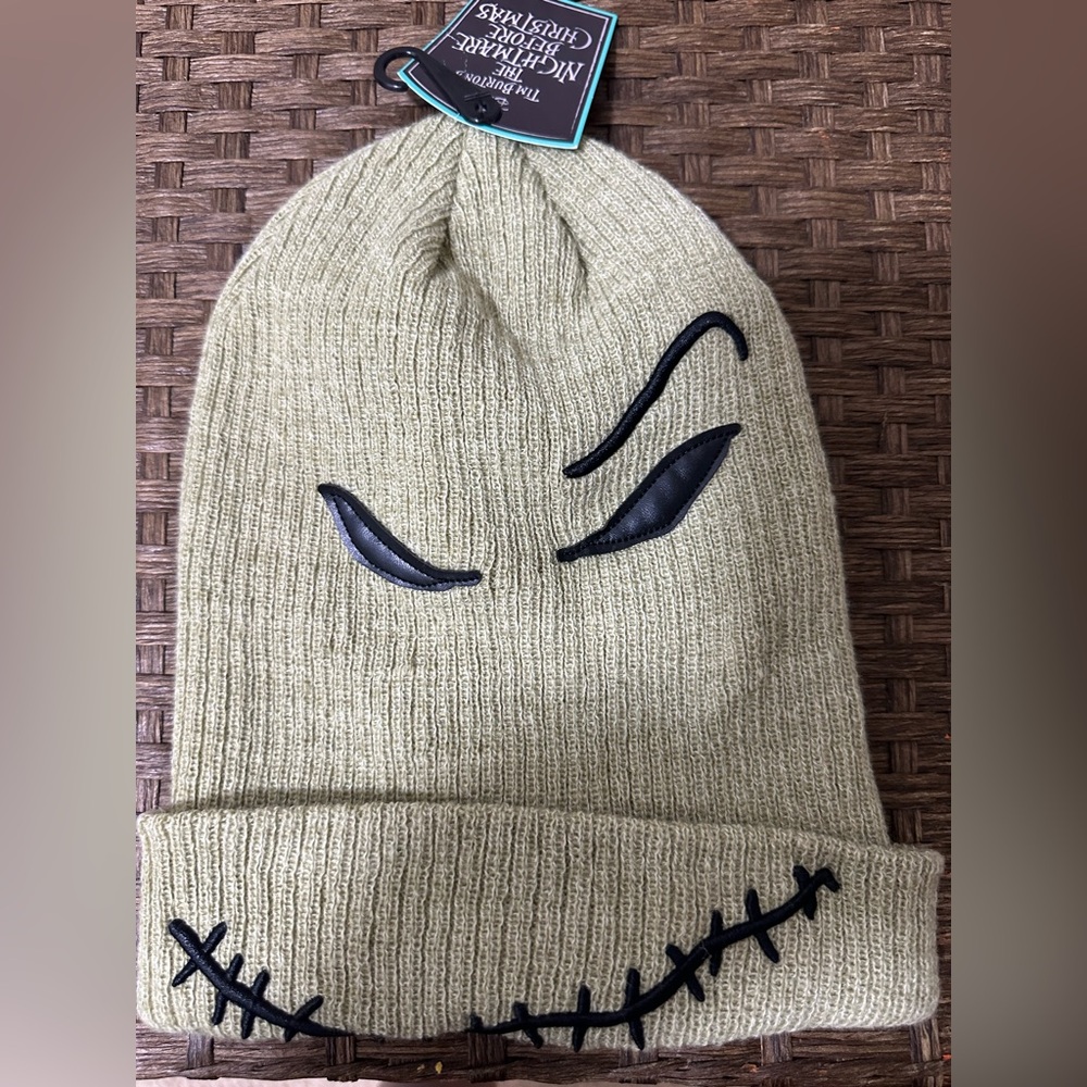 🎉FINAL PRICE🎉Women's Knit Beanie with Fun Face Design - green